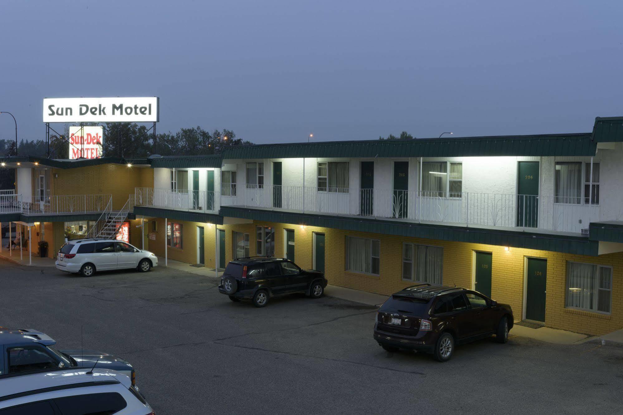 Sun-Dek Motel Medicine Hat Zewnętrze zdjęcie