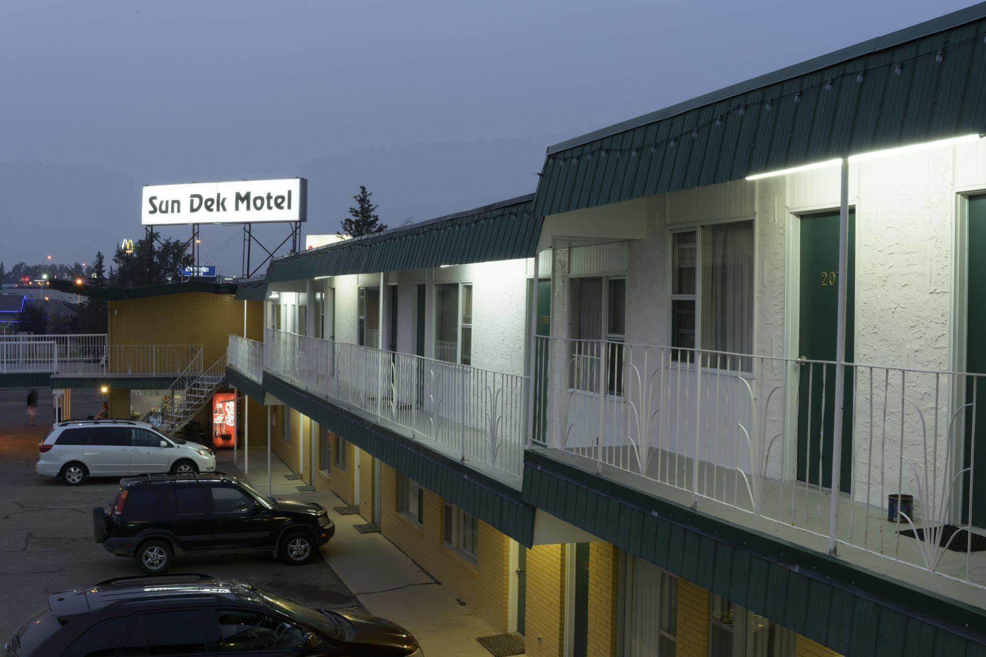 Sun-Dek Motel Medicine Hat Zewnętrze zdjęcie