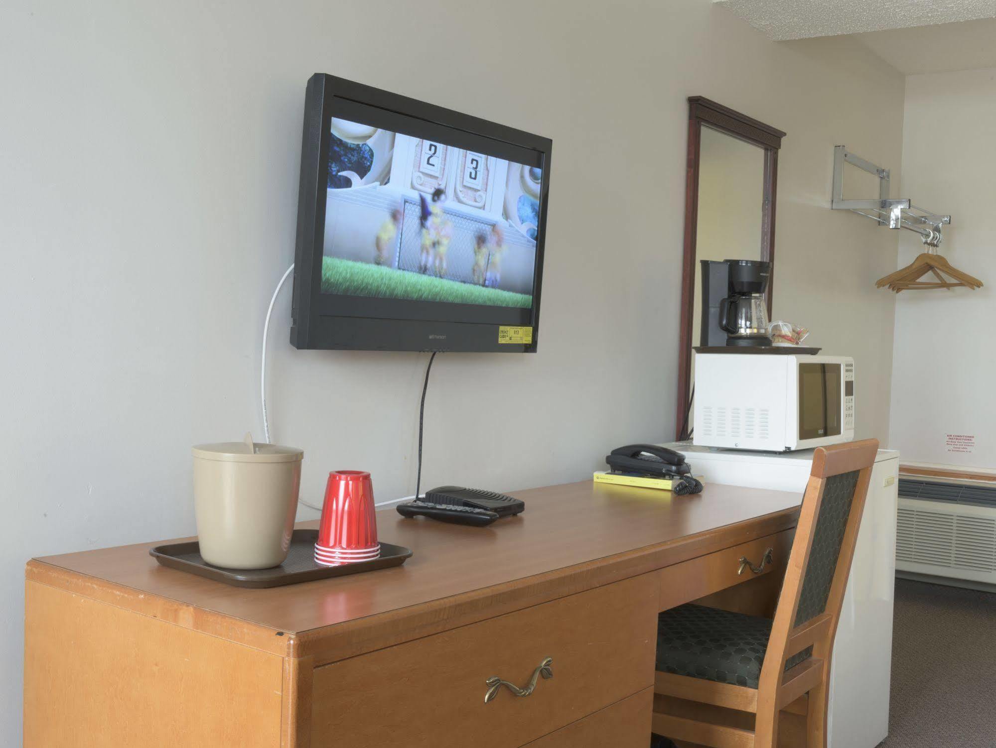Sun-Dek Motel Medicine Hat Zewnętrze zdjęcie