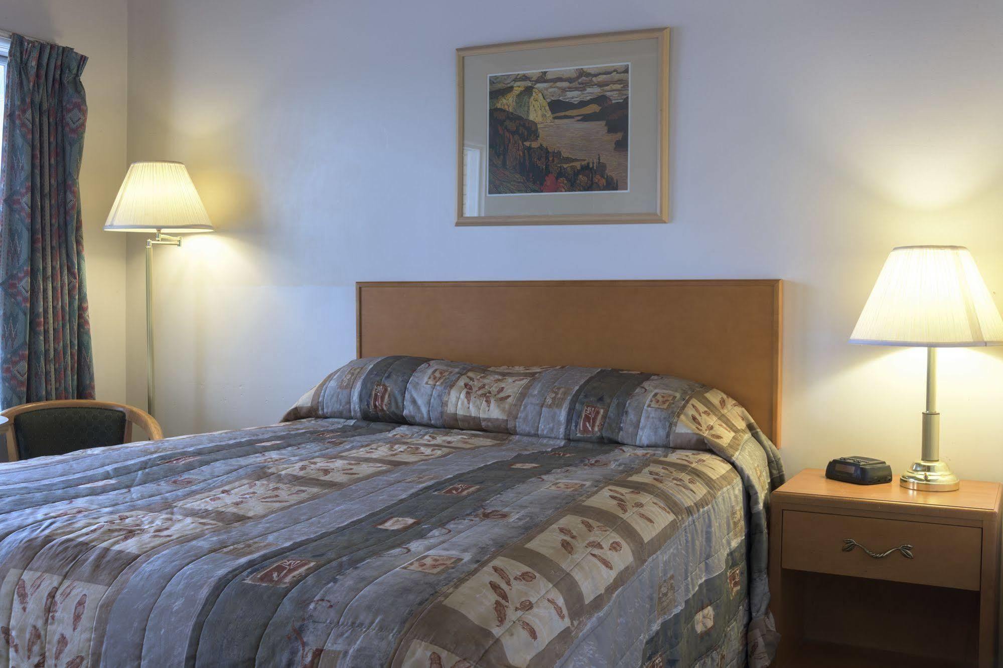 Sun-Dek Motel Medicine Hat Zewnętrze zdjęcie