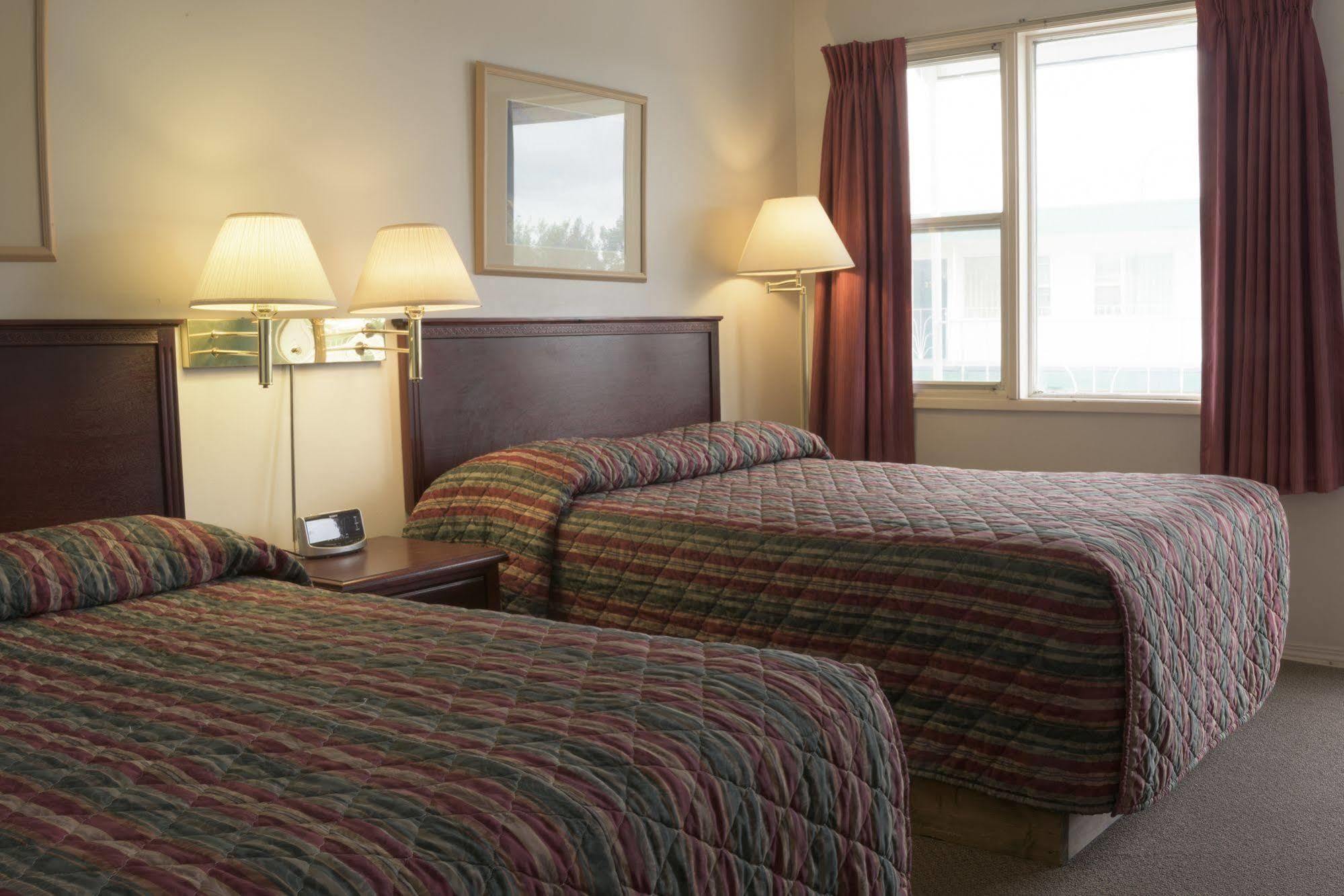 Sun-Dek Motel Medicine Hat Zewnętrze zdjęcie