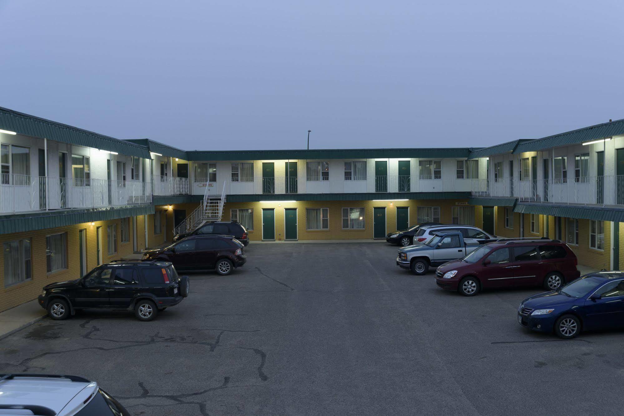 Sun-Dek Motel Medicine Hat Zewnętrze zdjęcie