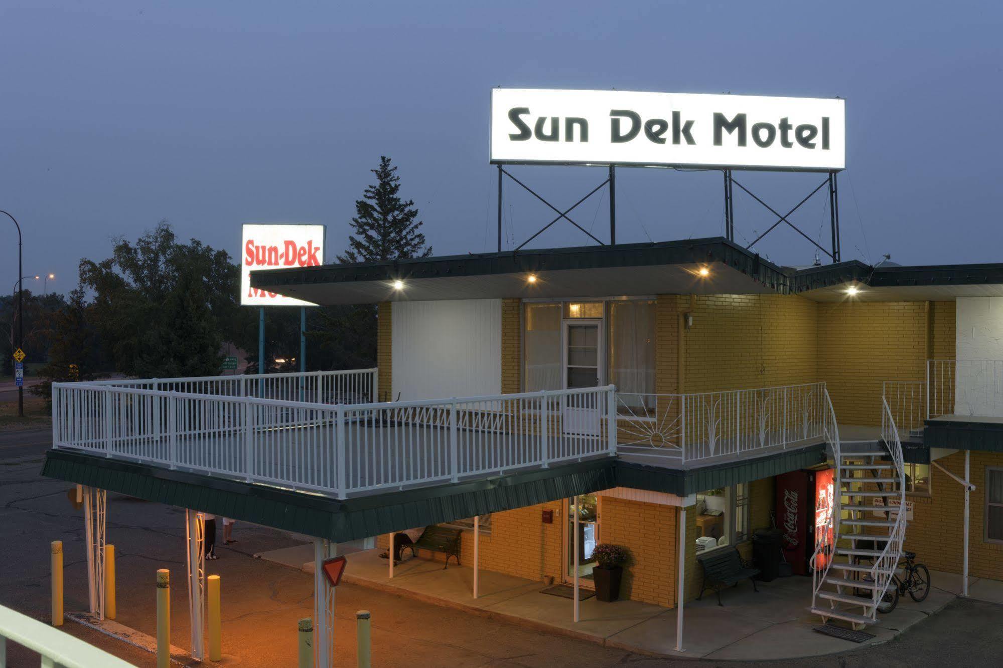 Sun-Dek Motel Medicine Hat Zewnętrze zdjęcie