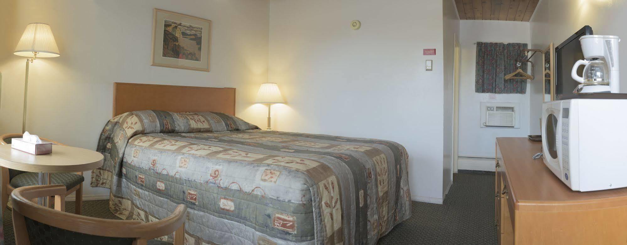 Sun-Dek Motel Medicine Hat Zewnętrze zdjęcie
